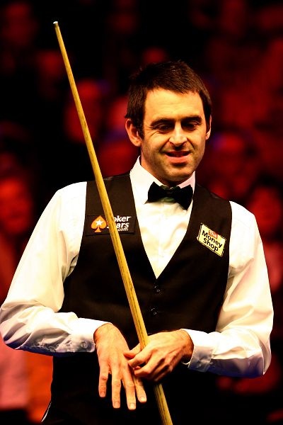 立姣担任中 立姣担任中