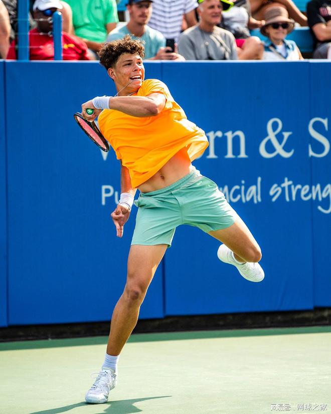 我国第一面金牌！叶品秀百米仰泳S2级三连冠