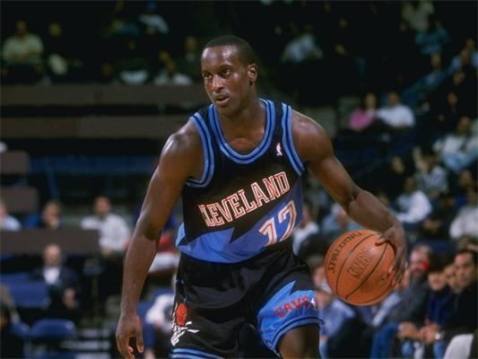 多的轻松得 多的轻松得