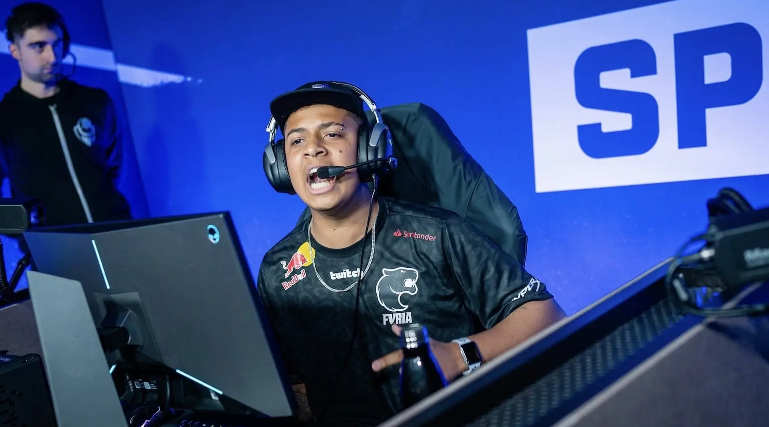 架下意义深 架下意义深